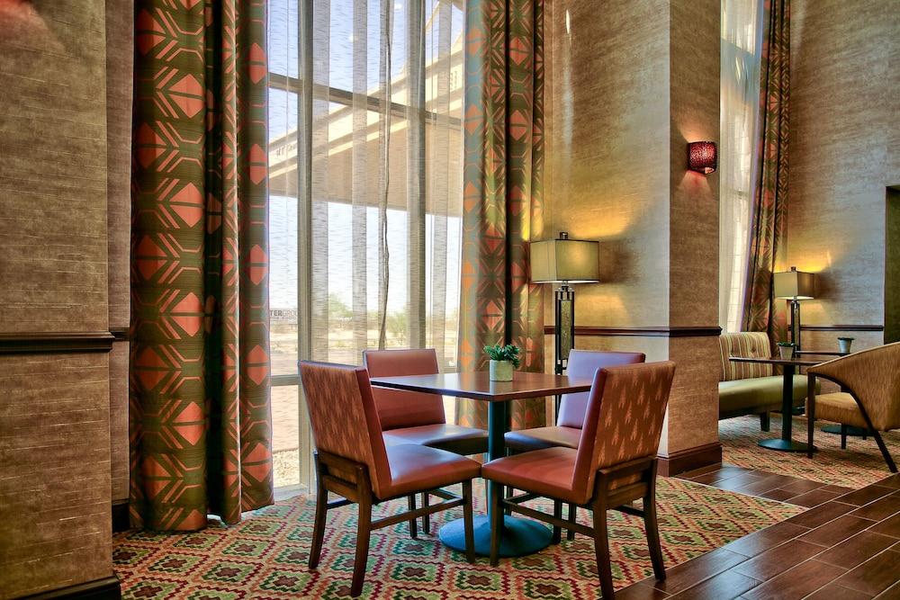 Hampton Inn & Suites Scottsdale At Talking Stick Eksteriør billede